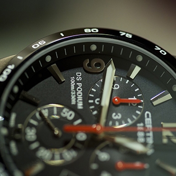 Jak dobierać podajniki i magazyny materiału do wykrawarki rewolwerowej